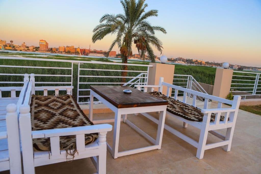 Royal Nile Villas - Nile View Apartment 2 Луксор Экстерьер фото