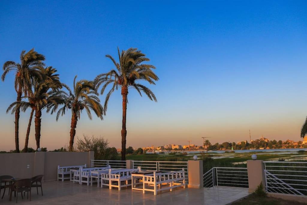 Royal Nile Villas - Nile View Apartment 2 Луксор Экстерьер фото
