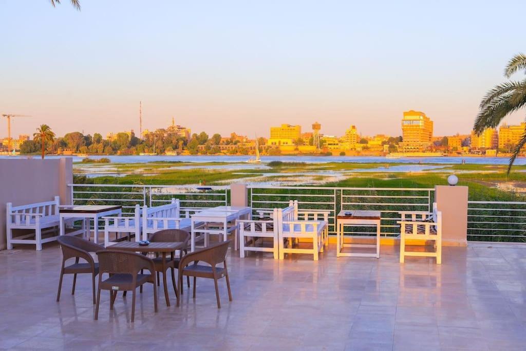 Royal Nile Villas - Nile View Apartment 2 Луксор Экстерьер фото